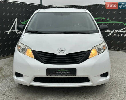 Білий Тойота Сієнна, об'ємом двигуна 3.46 л та пробігом 221 тис. км за 15500 $, фото 2 на Automoto.ua