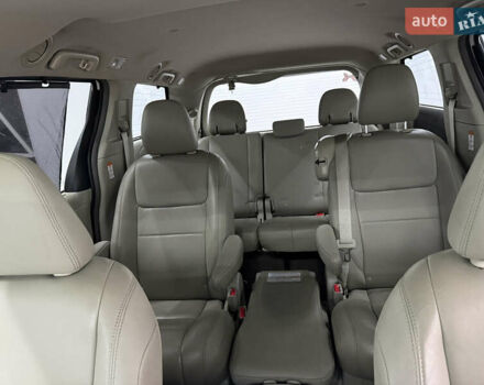 Белый Тойота Сиенна, объемом двигателя 3.46 л и пробегом 123 тыс. км за 26300 $, фото 18 на Automoto.ua