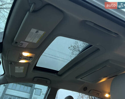 Белый Тойота Сиенна, объемом двигателя 3.5 л и пробегом 120 тыс. км за 25000 $, фото 29 на Automoto.ua