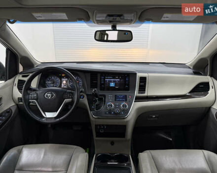 Белый Тойота Сиенна, объемом двигателя 3.46 л и пробегом 123 тыс. км за 26300 $, фото 8 на Automoto.ua