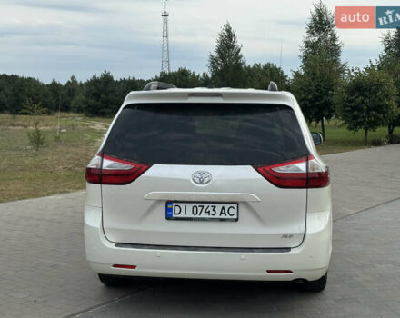 Білий Тойота Сієнна, об'ємом двигуна 3.46 л та пробігом 91 тис. км за 21000 $, фото 4 на Automoto.ua