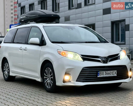 Белый Тойота Сиенна, объемом двигателя 3.5 л и пробегом 120 тыс. км за 25000 $, фото 8 на Automoto.ua