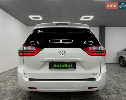 Белый Тойота Сиенна, объемом двигателя 3.46 л и пробегом 123 тыс. км за 26300 $, фото 5 на Automoto.ua