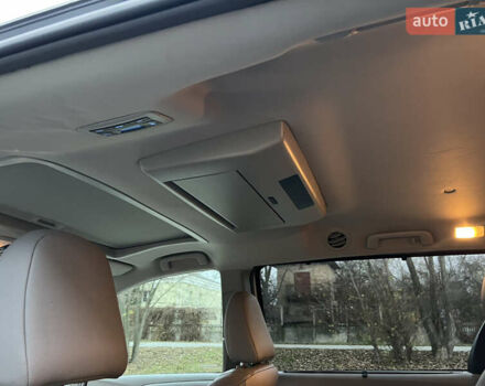 Белый Тойота Сиенна, объемом двигателя 3.5 л и пробегом 120 тыс. км за 25000 $, фото 15 на Automoto.ua