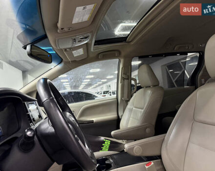 Белый Тойота Сиенна, объемом двигателя 3.46 л и пробегом 123 тыс. км за 26300 $, фото 13 на Automoto.ua