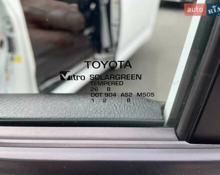 Белый Тойота Сиенна, объемом двигателя 3.46 л и пробегом 65 тыс. км за 25900 $, фото 38 на Automoto.ua