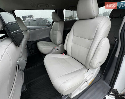Білий Тойота Сієнна, об'ємом двигуна 3.46 л та пробігом 124 тис. км за 24990 $, фото 27 на Automoto.ua