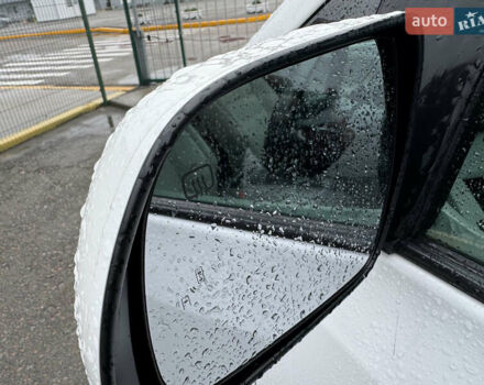 Білий Тойота Сієнна, об'ємом двигуна 3.46 л та пробігом 124 тис. км за 24990 $, фото 10 на Automoto.ua