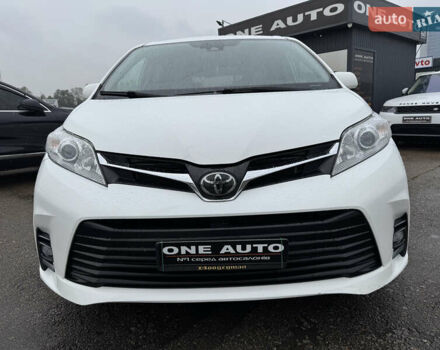 Білий Тойота Сієнна, об'ємом двигуна 3.46 л та пробігом 124 тис. км за 24990 $, фото 2 на Automoto.ua