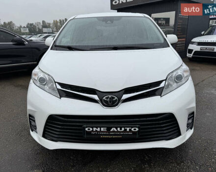 Білий Тойота Сієнна, об'ємом двигуна 3.46 л та пробігом 124 тис. км за 24990 $, фото 3 на Automoto.ua