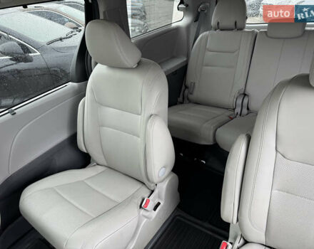 Білий Тойота Сієнна, об'ємом двигуна 3.46 л та пробігом 124 тис. км за 24990 $, фото 29 на Automoto.ua