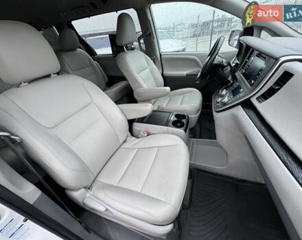 Білий Тойота Сієнна, об'ємом двигуна 3.46 л та пробігом 124 тис. км за 24990 $, фото 35 на Automoto.ua