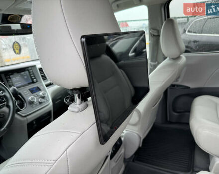 Білий Тойота Сієнна, об'ємом двигуна 3.46 л та пробігом 124 тис. км за 24990 $, фото 30 на Automoto.ua