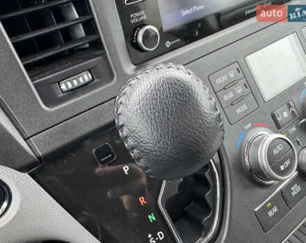 Білий Тойота Сієнна, об'ємом двигуна 3.46 л та пробігом 124 тис. км за 24990 $, фото 22 на Automoto.ua