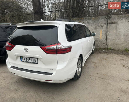 Белый Тойота Сиенна, объемом двигателя 3.5 л и пробегом 87 тыс. км за 18900 $, фото 7 на Automoto.ua