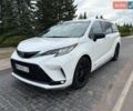 Белый Тойота Сиенна, объемом двигателя 2.49 л и пробегом 228 тыс. км за 36000 $, фото 1 на Automoto.ua