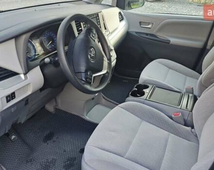 Белый Тойота Сиенна, объемом двигателя 3.46 л и пробегом 60 тыс. км за 28000 $, фото 12 на Automoto.ua