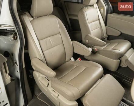Білий Тойота Сієнна, об'ємом двигуна 3.5 л та пробігом 60 тис. км за 34900 $, фото 36 на Automoto.ua