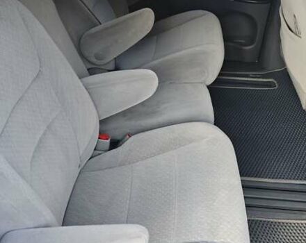 Белый Тойота Сиенна, объемом двигателя 3.46 л и пробегом 60 тыс. км за 28000 $, фото 2 на Automoto.ua