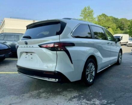 Белый Тойота Сиенна, объемом двигателя 2.5 л и пробегом 26 тыс. км за 17000 $, фото 4 на Automoto.ua