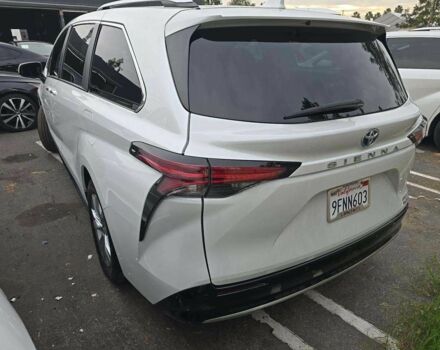 Белый Тойота Сиенна, объемом двигателя 0 л и пробегом 33 тыс. км за 24900 $, фото 3 на Automoto.ua