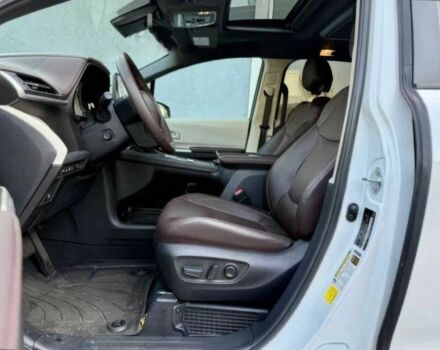 Белый Тойота Сиенна, объемом двигателя 2.5 л и пробегом 26 тыс. км за 17000 $, фото 9 на Automoto.ua