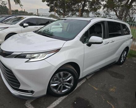 Белый Тойота Сиенна, объемом двигателя 0 л и пробегом 33 тыс. км за 24900 $, фото 1 на Automoto.ua