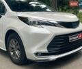 Белый Тойота Сиенна, объемом двигателя 2.5 л и пробегом 15 тыс. км за 48390 $, фото 3 на Automoto.ua