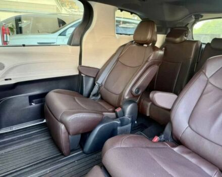 Белый Тойота Сиенна, объемом двигателя 2.5 л и пробегом 26 тыс. км за 17000 $, фото 10 на Automoto.ua