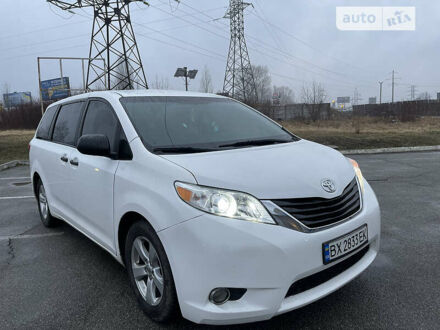Тойота Сиенна 2016 в Киеве на Automoto.ua Белый Тойота Сиенна, объемом двигателя 3.5 л и пробегом 173 тыс. км за 14900 $, фото 1 на Automoto.ua