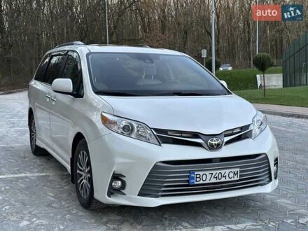 Тойота Сієнна 2017 у Тернополі на Automoto.ua Білий Тойота Сієнна, об'ємом двигуна 3.5 л та пробігом 92 тис. км за 30300 $, фото 1 на Automoto.ua