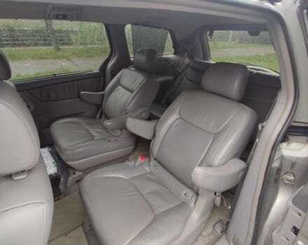 Бежевый Тойота Сиенна, объемом двигателя 3.3 л и пробегом 290 тыс. км за 9000 $, фото 6 на Automoto.ua