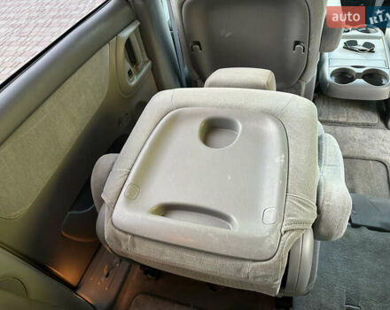 Бежевый Тойота Сиенна, объемом двигателя 3.5 л и пробегом 375 тыс. км за 9800 $, фото 35 на Automoto.ua