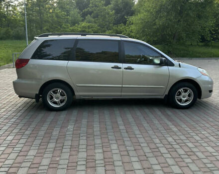 Бежевый Тойота Сиенна, объемом двигателя 3.5 л и пробегом 375 тыс. км за 9800 $, фото 5 на Automoto.ua