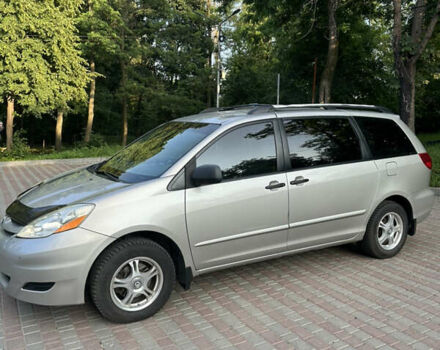 Бежевый Тойота Сиенна, объемом двигателя 3.5 л и пробегом 375 тыс. км за 9800 $, фото 7 на Automoto.ua