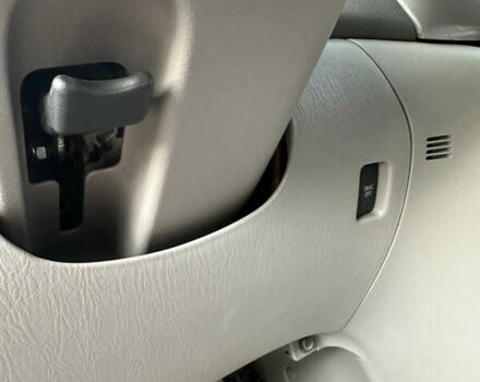 Бежевый Тойота Сиенна, объемом двигателя 3.5 л и пробегом 375 тыс. км за 9800 $, фото 49 на Automoto.ua