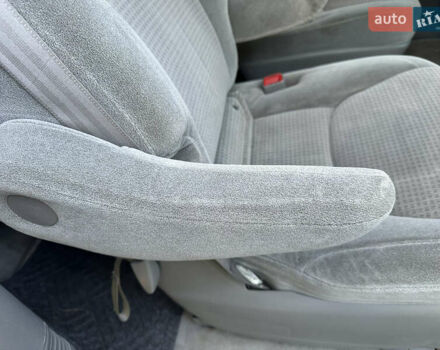 Бежевый Тойота Сиенна, объемом двигателя 3.5 л и пробегом 375 тыс. км за 9800 $, фото 44 на Automoto.ua