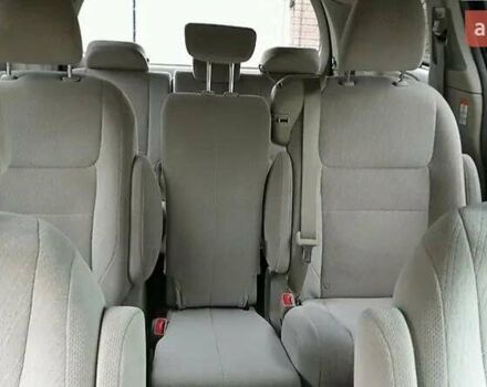 Бежевый Тойота Сиенна, объемом двигателя 3.46 л и пробегом 165 тыс. км за 19500 $, фото 7 на Automoto.ua