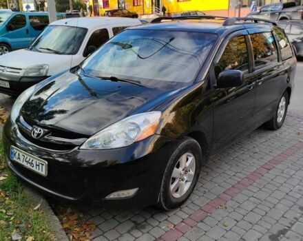 Черный Тойота Сиенна, объемом двигателя 3.5 л и пробегом 210 тыс. км за 8800 $, фото 1 на Automoto.ua