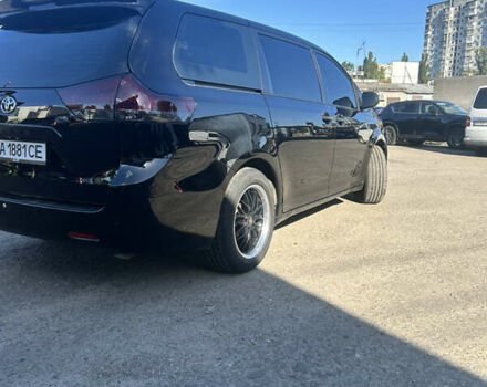 Черный Тойота Сиенна, объемом двигателя 2.69 л и пробегом 160 тыс. км за 14500 $, фото 5 на Automoto.ua