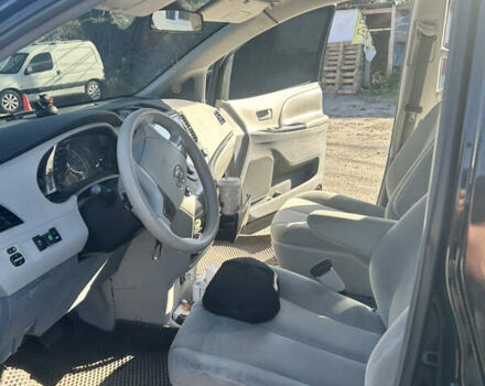 Черный Тойота Сиенна, объемом двигателя 2.69 л и пробегом 160 тыс. км за 14500 $, фото 7 на Automoto.ua