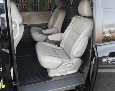 Чорний Тойота Сієнна, об'ємом двигуна 3.5 л та пробігом 170 тис. км за 17900 $, фото 17 на Automoto.ua