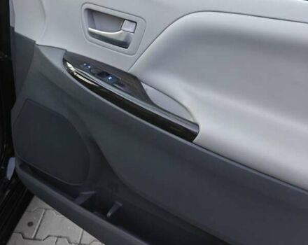 Чорний Тойота Сієнна, об'ємом двигуна 3.5 л та пробігом 170 тис. км за 17900 $, фото 22 на Automoto.ua