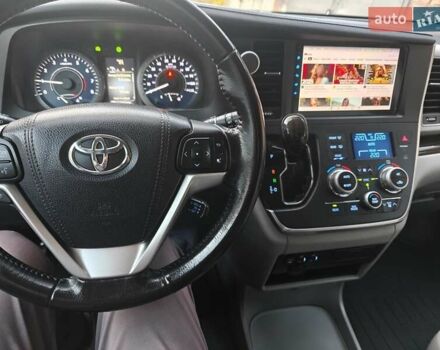 Чорний Тойота Сієнна, об'ємом двигуна 3.5 л та пробігом 170 тис. км за 17900 $, фото 21 на Automoto.ua