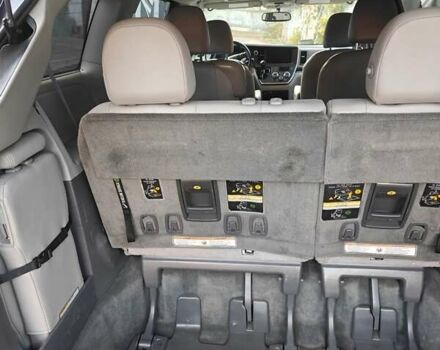 Чорний Тойота Сієнна, об'ємом двигуна 3.5 л та пробігом 170 тис. км за 17900 $, фото 14 на Automoto.ua