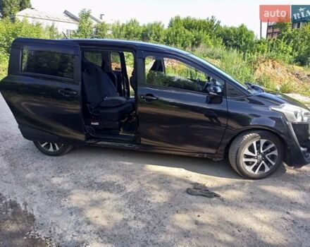Черный Тойота Сиенна, объемом двигателя 1.5 л и пробегом 43 тыс. км за 13800 $, фото 2 на Automoto.ua