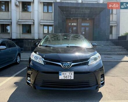 Черный Тойота Сиенна, объемом двигателя 3.5 л и пробегом 177 тыс. км за 19000 $, фото 6 на Automoto.ua