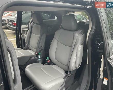 Чорний Тойота Сієнна, об'ємом двигуна 2.49 л та пробігом 150 тис. км за 32000 $, фото 1 на Automoto.ua