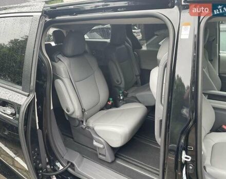 Чорний Тойота Сієнна, об'ємом двигуна 2.49 л та пробігом 150 тис. км за 32000 $, фото 10 на Automoto.ua