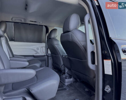 Черный Тойота Сиенна, объемом двигателя 2.49 л и пробегом 55 тыс. км за 43600 $, фото 13 на Automoto.ua